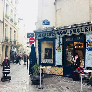  Apartment Marais