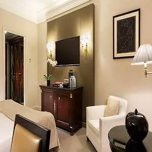 Hotel Francois 1er à Paris